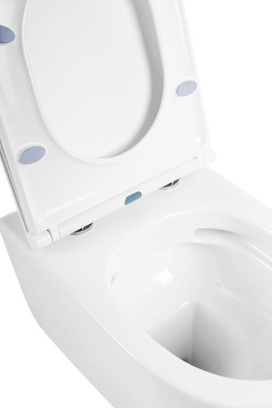 Унитаз подвесной безободковый BelBagno MARINO BB105CHR/BB870SC