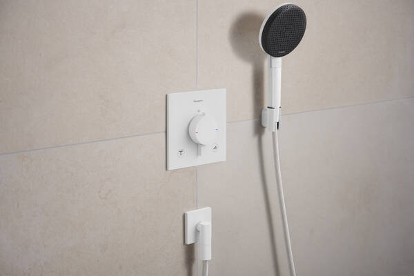 Настенная розетка с обратным клапаном Hansgrohe FixFit Fine E 28883700. белый матовый 28883700