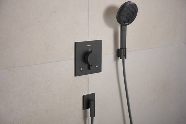 Настенная розетка с обратным клапаном Hansgrohe FixFit Fine E 28883340. матовый черный хром 28883340