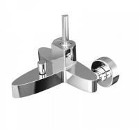 Смеситель для ванны Bravat Spring F679113C-01 с коротким изливом