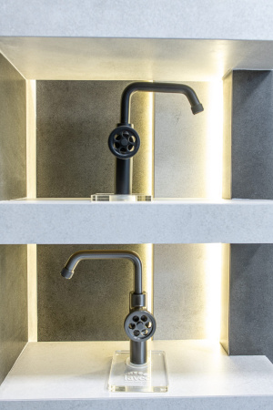 Смеситель для раковины Laveo Muro BAU_925D графит