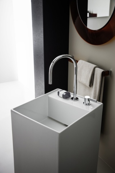 Напольная раковина Kartell by laufen 37,5х43,5х90 см, без отверстия перелива, с 1 отверстием для смесителя, санфарфор 8.1133.1.000.111.1