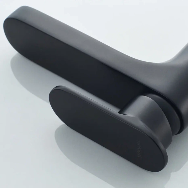 Смеситель для раковины Shevanik S8711H, черный