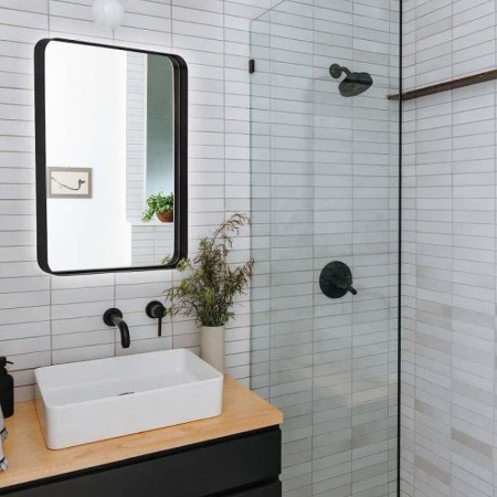 Зеркало Silver Mirrors Amadeus 550x800 LED-00002352 с датчиком движения, металлическая рама