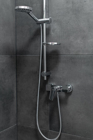 Смеситель для душа Laveo Largo BAH_740D черный