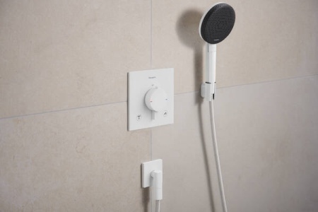 Настенная розетка с обратным клапаном Hansgrohe FixFit Fine E 28883700. белый матовый 28883700