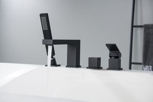 Смеситель на борт ванны TIMO Selene 2130/03Y, черный