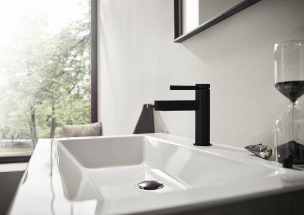 Hansgrohe Finoris Смеситель для раковины однорычажный 100 со сливным клапаном Push-Open хром 76010000