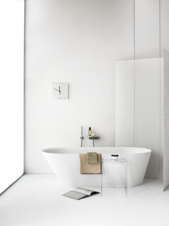 Ванна из материала Sentec Kartell by laufen 171,5х81,5 см, отдельностоящая, овальная 2.2633.2.000.000.1