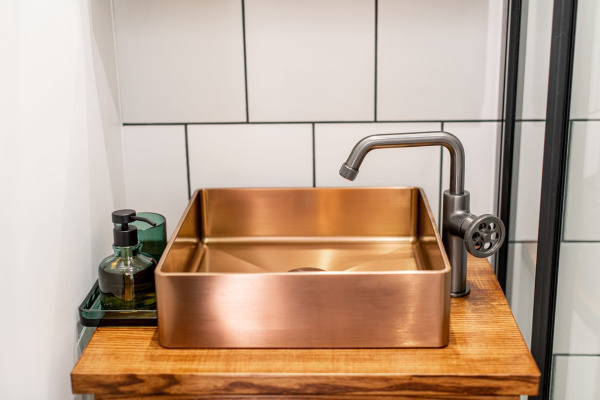 Смеситель для раковины Laveo Muro BAU_925D графит