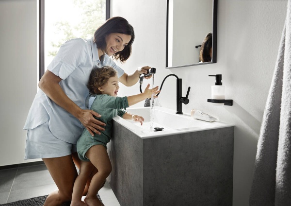 Hansgrohe Finoris Смеситель для раковины однорычажный 230 с вытяжным душем 2jet со сливным клапаном Push-Open хром 76063000