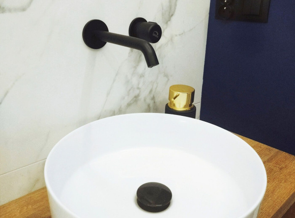 Смеситель для раковины Laveo Pretto BAO_722P скрытого монтажа черный