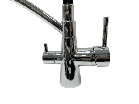 Смеситель для кухни Accoona А5179F-13 с выходом для питьевой воды, черный/хром