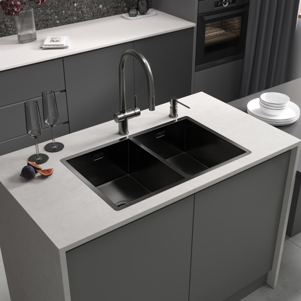 Смеситель Reflexion Lago RX9904BL для кухни с вытяжным изливом, оружейная сталь
