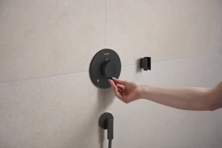 Настенная розетка с обратным клапаном Hansgrohe FixFit Fine S 28882670. черный матовый 28882670