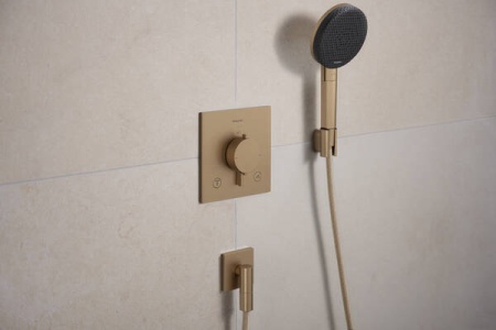 Настенная розетка с обратным клапаном Hansgrohe FixFit Fine E 28883140. матовая бронза 28883140