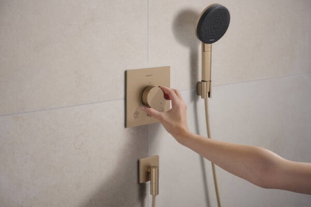Настенная розетка с обратным клапаном Hansgrohe FixFit Fine E 28883140. матовая бронза 28883140