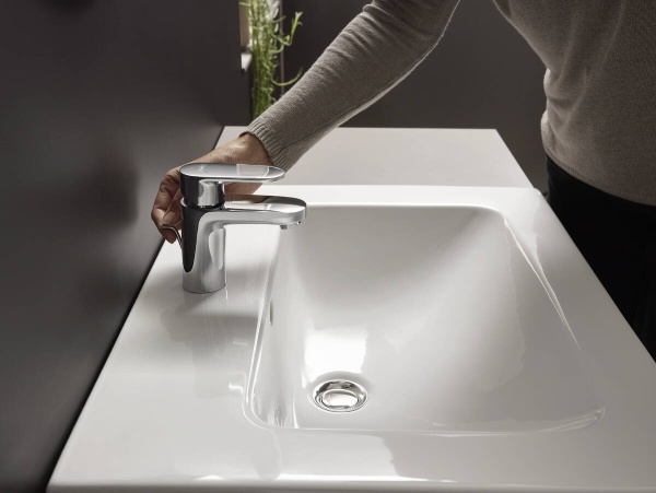 Hansgrohe Vernis Blend Смеситель для раковины однорычажный 70 со сливным гарнитуром хром 71550000