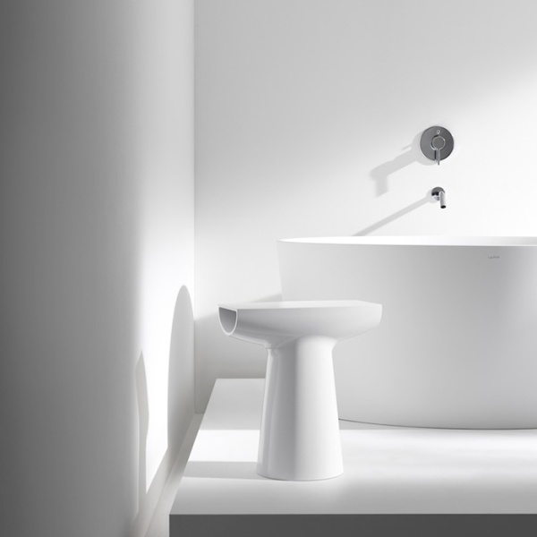 Laufen Home collection Керамическая скульптура 38х20х42см., напольная, BABOON, цвет: белый глянцевый 8.7026.1.000.000.1