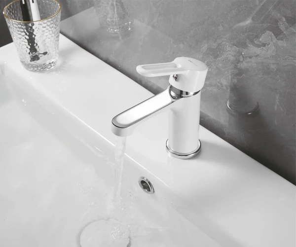 Смеситель для раковины Shevanik S8101F, белый/хром