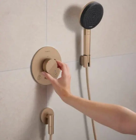 Настенная розетка с обратным клапаном Hansgrohe FixFit Fine S 28882140. матовая бронза 28882140