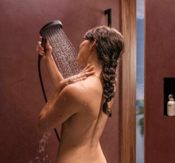 Душевой гарнитур Hansgrohe Alive Select S 24602670 черный матовый