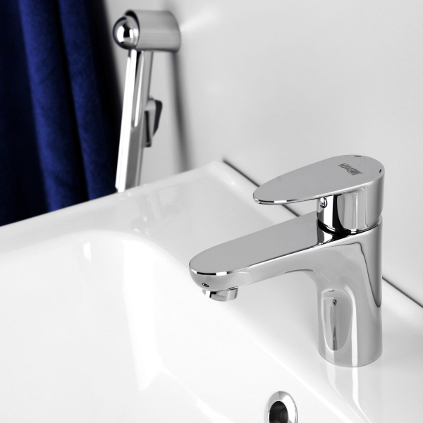 Смеситель для умывальника с гигиенической лейкой WasserKRAFT Leine 3508