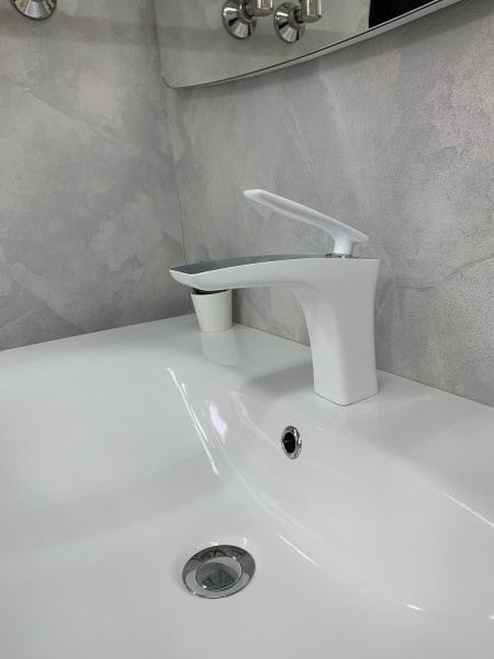 Смеситель для раковины TIMO Helmi 4061/00-16F, белый/хром