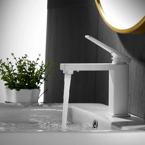 Смеситель для раковины Shevanik S6801C, белый