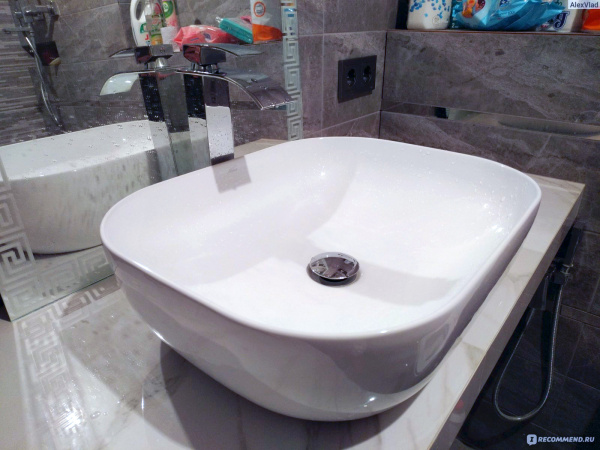 Раковина MELANA MLN-78104