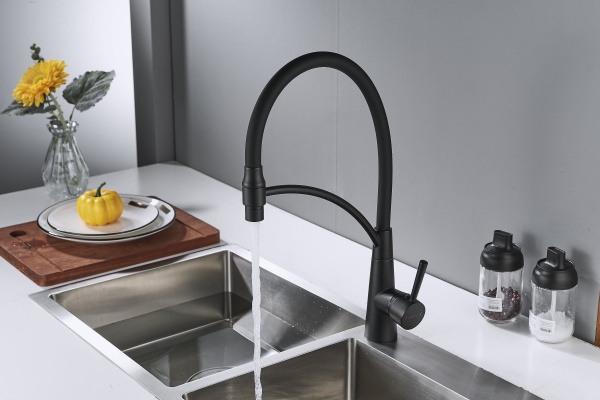 Смеситель для кухни с гибким изливом Shevanik S743H-3, черный