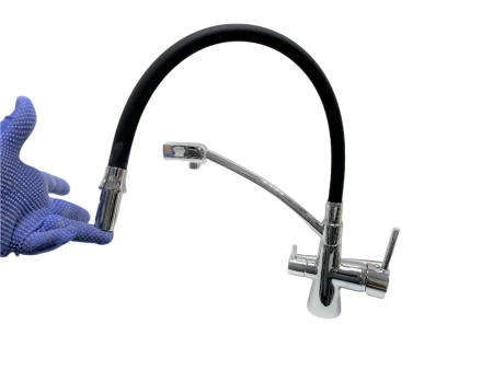 Смеситель для кухни Accoona А5179F-13 с выходом для питьевой воды, черный/хром