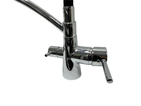 Смеситель для кухни Accoona А5179F-13 с выходом для питьевой воды, черный/хром