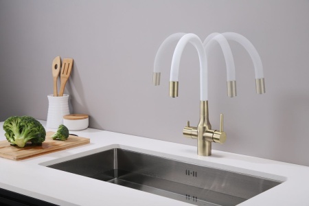 Смеситель для кухни SALIX, бронза, белый шланг, Sa213419-BRw, Paulmark