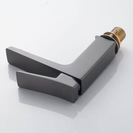 Смеситель для раковины Shevanik S4401T, оружейная сталь