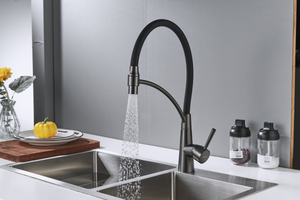 Смеситель для кухни с подключением фильтра Shevanik S743T-3, оружейная сталь/черный