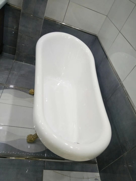 Ванна CLASSIC 150G акриловая отдельностоящая Ceruttispa (1570x770x740) на львиных лапах (золото)