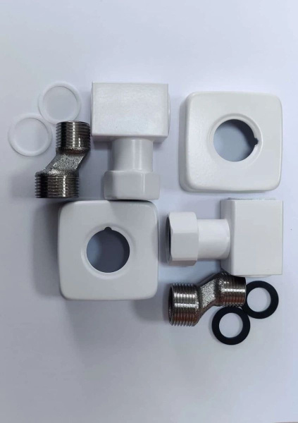 Полотенцесушитель водяной ARIANO Экспи Квадро V 30 белый нижн.подв.1/2" 500х600/5