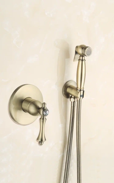 Смеситель с гигиеническим душем Rose R0105Q