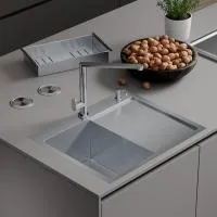 Кухонная мойка Roxen Vespa 60х50 левая, с коландером и дозатором, сатин 560230-60L